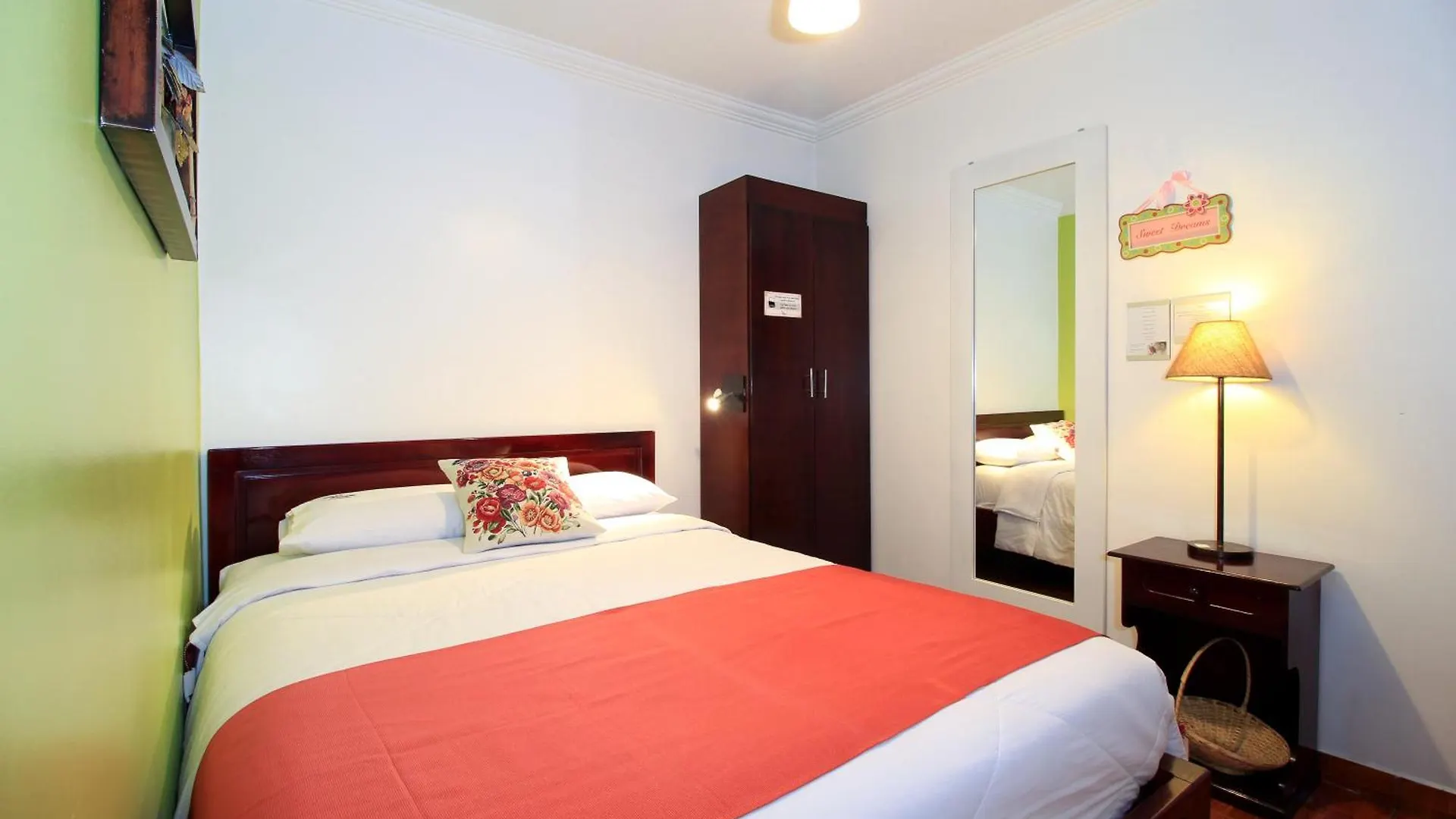 La Rosario Hostel Quito 0*,  Ecuador