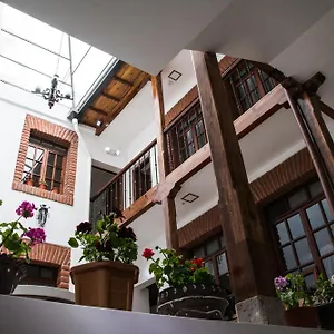Casa Ecuatreasures Centro Historico Hotel